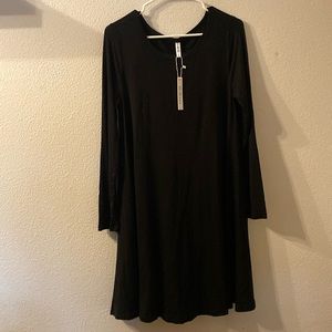 NWT HiMone tshirt long sleeve dress size large